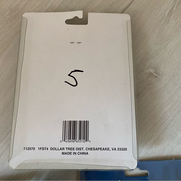 Lot of 3 Cobblestone Corners Accessory Sets – 12-Piece Christmas Village Scene - Picture 8 of 8